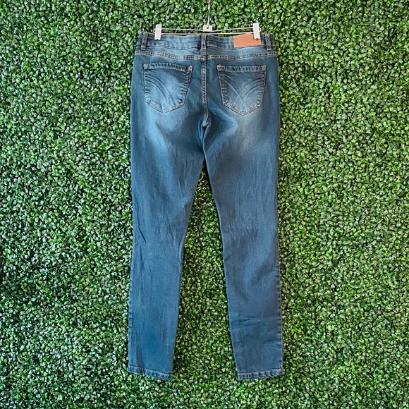 William Rast Jean size 27 - Picture 2 of 8